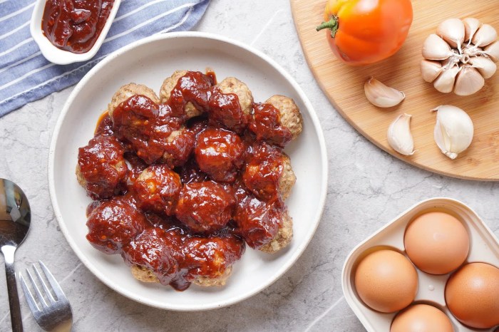 Recipe for meatballs with jelly and chili sauce