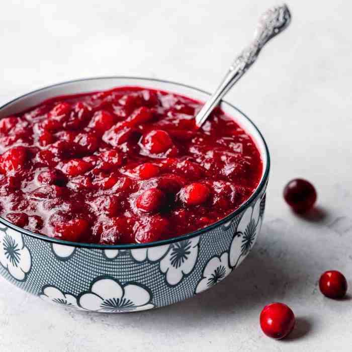 Recipe for cranberry sauce with oranges