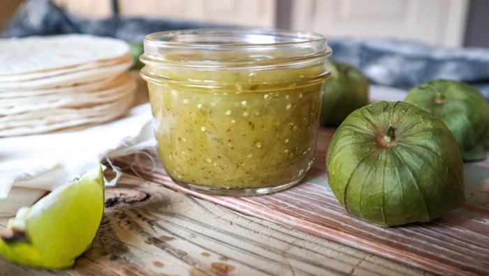 Recipe for tomatillo enchilada sauce