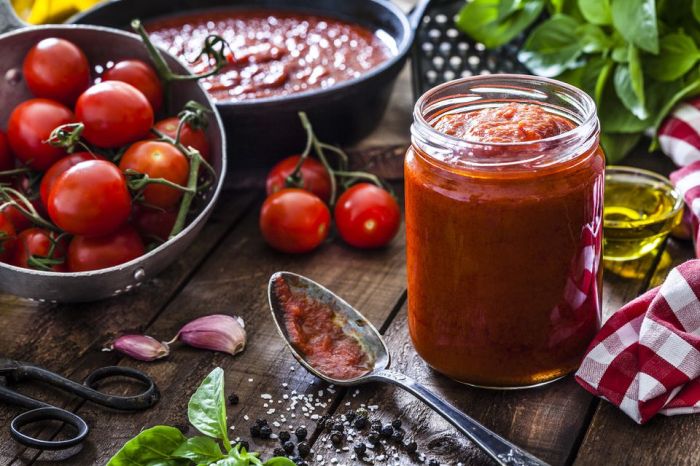 Recipe for tomato sauce using tomato paste